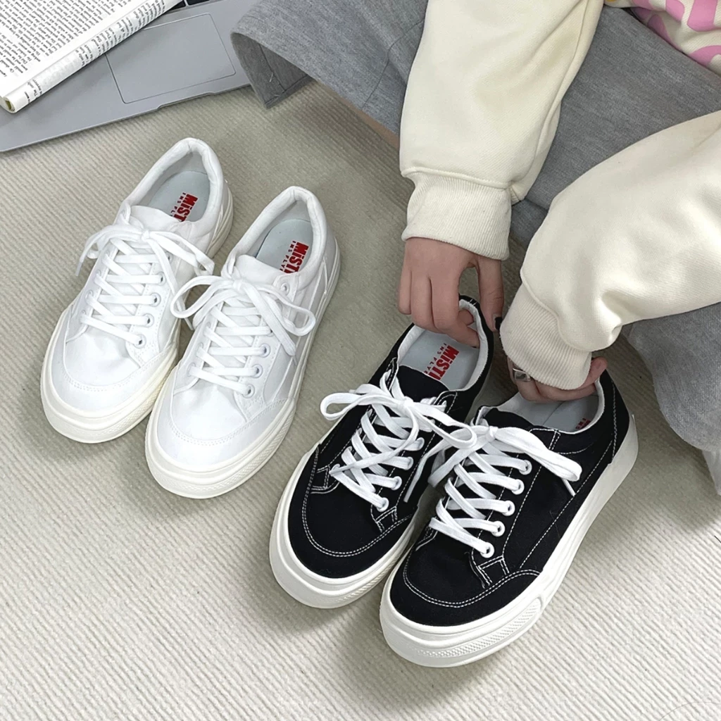 Giày thể thao nữ